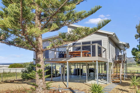 Sea View At Silver Sands - C21 SouthCoast Holidays - Accommodation Nelson Bay 0