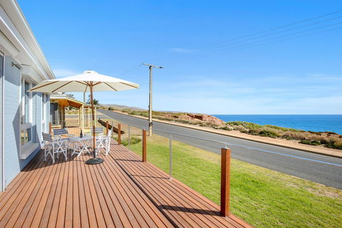 Salomon Sea Haus - Sellicks Beach - C21 SouthCoast Holidays - Accommodation Nelson Bay 0