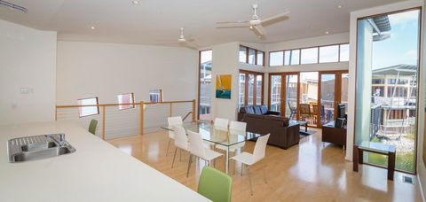 South Shores Yellowfin Villa 96 - South Shores Normanville - Accommodation Nelson Bay 10