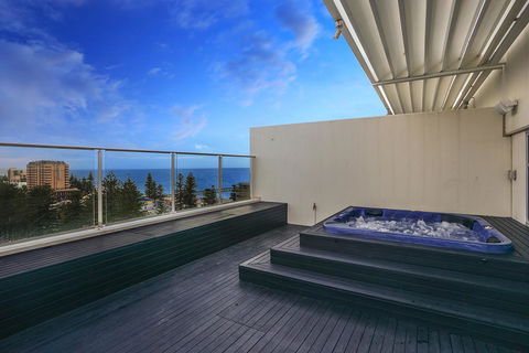 Glenelg Skyline Penthouse - Nelsons Bay Accommodation 2