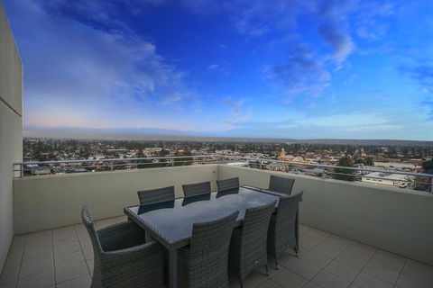 Glenelg Skyline Penthouse - Nelsons Bay Accommodation 34