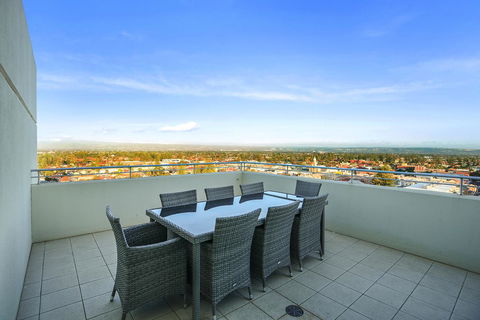 Glenelg Skyline Penthouse - Nelsons Bay Accommodation 39