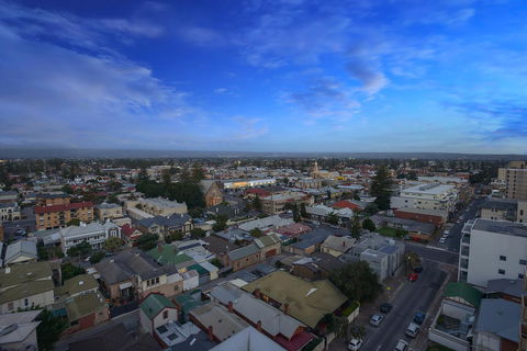 Glenelg Skyline Penthouse - Nelsons Bay Accommodation 26