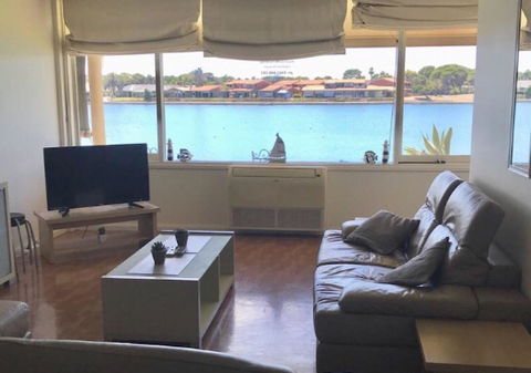 Lakeside - Accommodation Nelson Bay 0