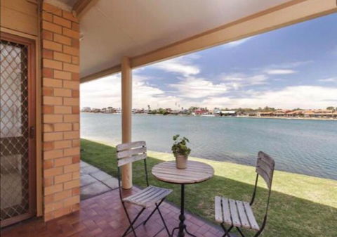 Lakeside - Accommodation Nelson Bay 1