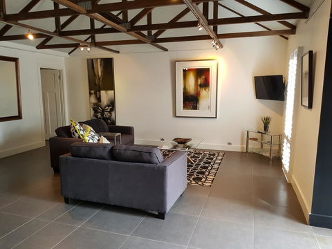 Irongate Studio B&B - Nelsons Bay Accommodation 9
