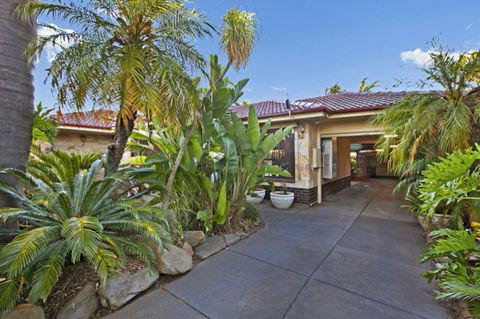 The Palms - Accommodation Nelson Bay 7