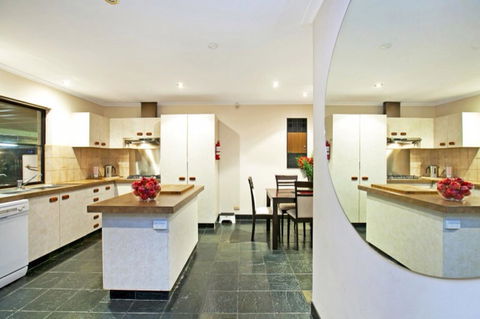 The Palms - Accommodation Nelson Bay 14
