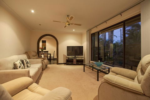 The Palms - Accommodation Nelson Bay 18