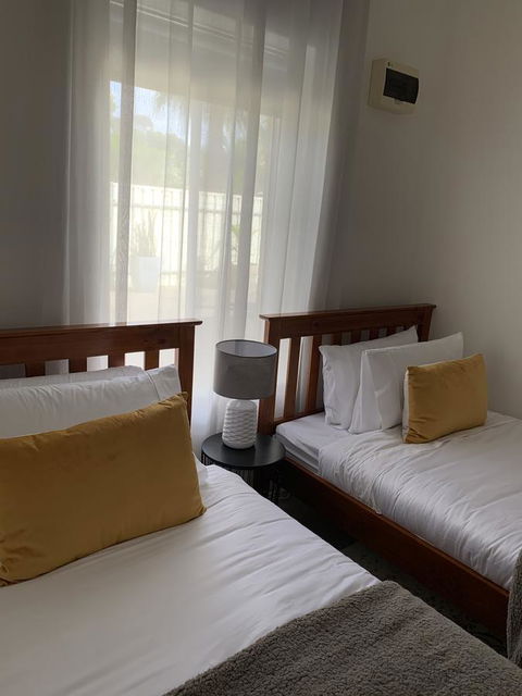 Sunshine Four - Accommodation Nelson Bay 35
