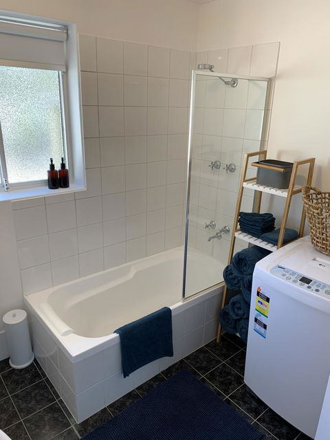 Sunshine Four - Accommodation Nelson Bay 37