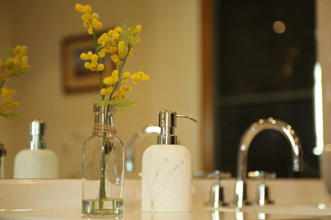 William Hunt's Retreat - Cypress Studio - Nelsons Bay Accommodation 17