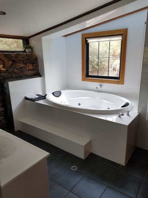 William Hunt's Retreat - Cypress Studio - Nelsons Bay Accommodation 3