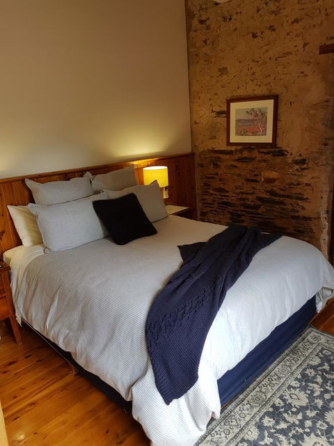 William Hunt's Retreat - Cypress Studio - Nelsons Bay Accommodation 2