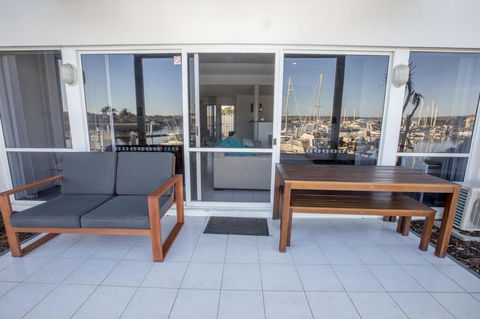 Marina Reflections - Accommodation Nelson Bay 3