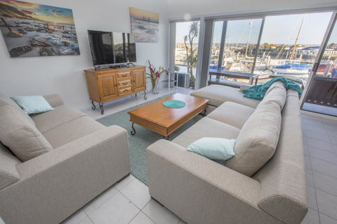 Marina Reflections - Accommodation Nelson Bay 1