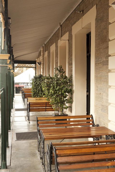 The Rising Sun Hotel - Nelsons Bay Accommodation 1
