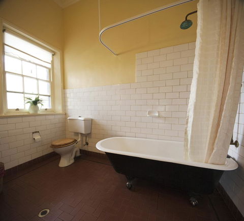 The Rising Sun Hotel - Nelsons Bay Accommodation 7