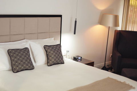 Ellen Hotel - Accommodation Nelson Bay 10
