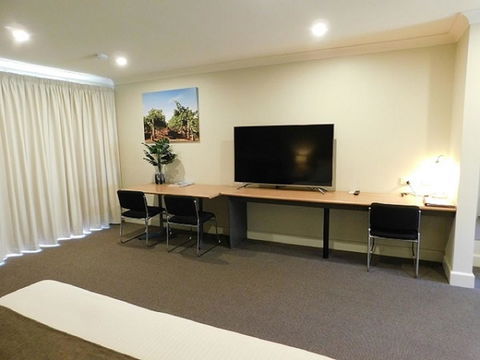 Alexander Cameron Suites - Accommodation Nelson Bay 13