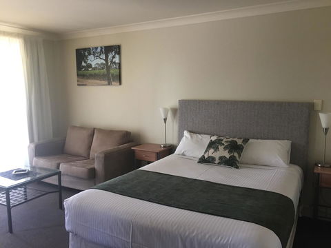 Alexander Cameron Suites - Accommodation Nelson Bay 15
