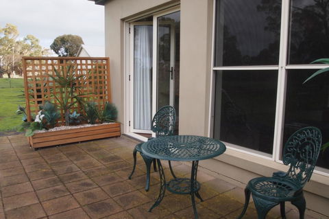 Alexander Cameron Suites - Accommodation Nelson Bay 27
