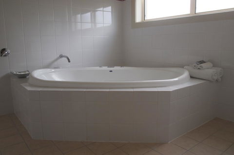 Alexander Cameron Suites - Accommodation Nelson Bay 21