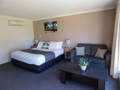 Alexander Cameron Suites - Accommodation Nelson Bay 12