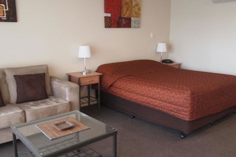 Alexander Cameron Suites - Accommodation Nelson Bay 25