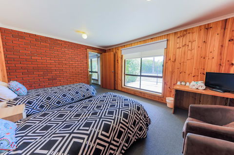 Country Roads Motor Inn Naracoorte - Accommodation Nelson Bay 15