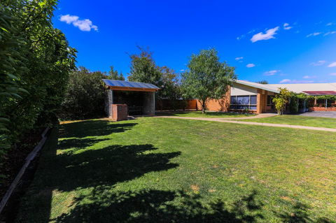 Country Roads Motor Inn Naracoorte - Accommodation Nelson Bay 9