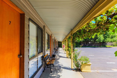 Country Roads Motor Inn Naracoorte - Accommodation Nelson Bay 27