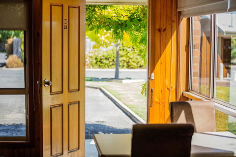Country Roads Motor Inn Naracoorte - Accommodation Nelson Bay 34