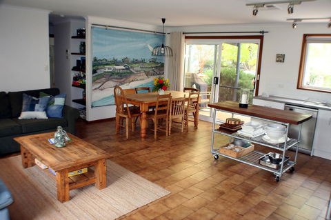 A2@Port Willy - Accommodation Nelson Bay 0