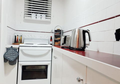 Court House - Studio - Nelsons Bay Accommodation 2