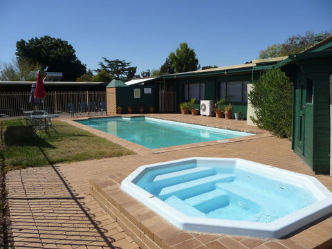 The Wine Vine Hotel - Accommodation Nelson Bay 21