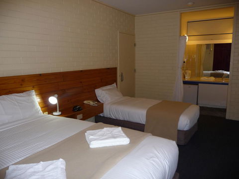The Wine Vine Hotel - Accommodation Nelson Bay 2