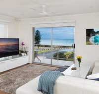 Stylish 3 Bedroom Beachview Apartment - Accommodation Nelson Bay