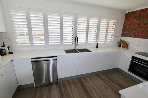 Southern Sands\' Beachfront Apartment - Accommodation Nelson Bay 8