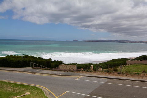 Southern Sands\' Beachfront Apartment - Accommodation Nelson Bay 0