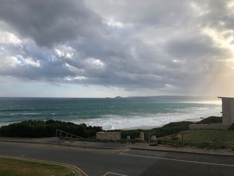 Southern Sands\' Beachfront Apartment - Accommodation Nelson Bay 17