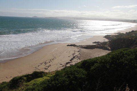 Southern Sands\' Beachfront Apartment - Accommodation Nelson Bay 19