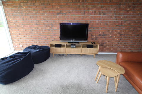Southern Sands\' Beachfront Apartment - Accommodation Nelson Bay 3