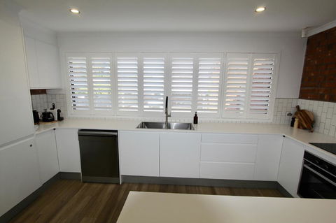 Southern Sands\' Beachfront Apartment - Accommodation Nelson Bay 5