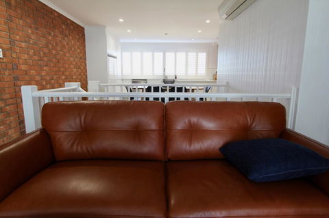 Southern Sands\' Beachfront Apartment - Accommodation Nelson Bay 6