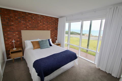 Southern Sands\' Beachfront Apartment - Accommodation Nelson Bay 13