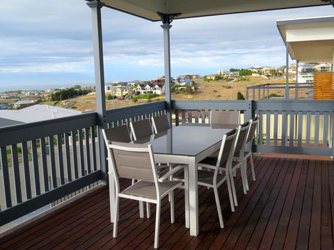 38 Wright Tce Encounter Bay - Accommodation Nelson Bay 4