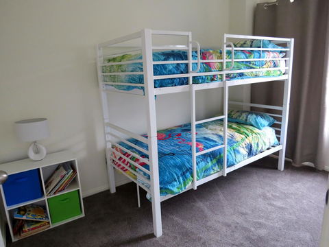 38 Wright Tce Encounter Bay - Accommodation Nelson Bay 12