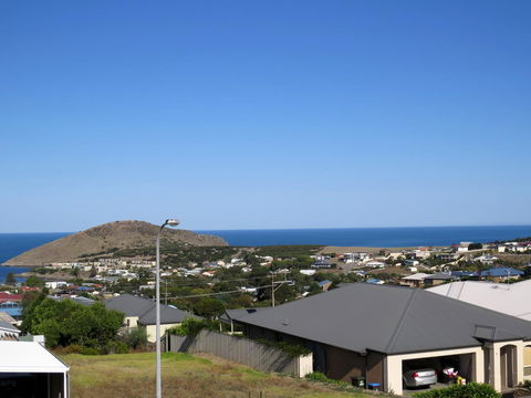 38 Wright Tce Encounter Bay - Accommodation Nelson Bay 0