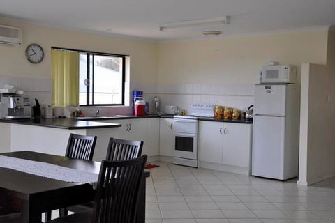 The Club House - Accommodation Nelson Bay 5